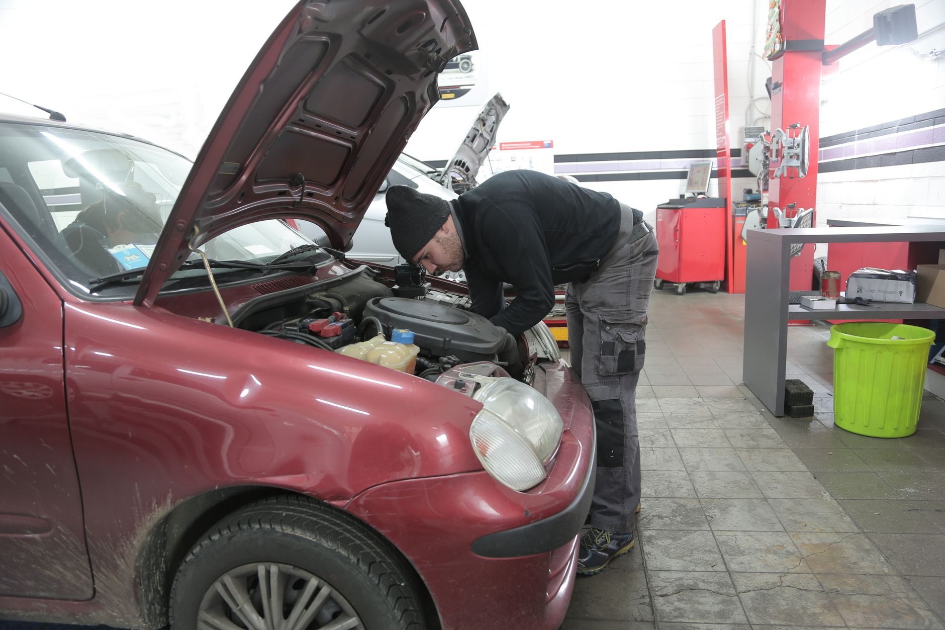 Réparation voiture équipe à Besançon